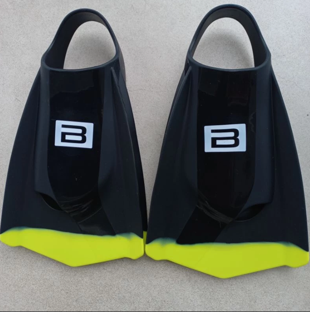 B FINS BLACK YELLOW
