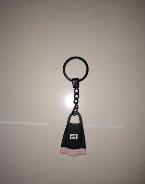 GANTUNGAN KUNCI B FINS