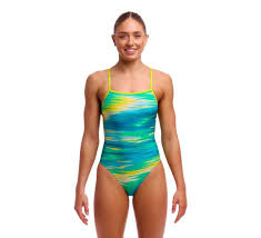 Baju Perempuan Funkita Cut Out Fit Size 28 (1)